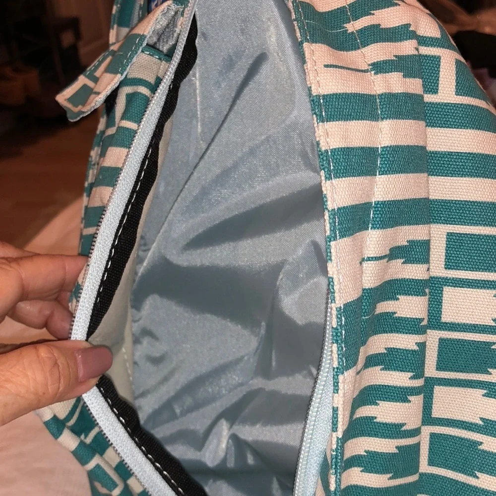 KAVU ROPE CROSSBODY BAG in SKYLINE IKAT NWT - Picture 7 of 12
